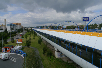 Between Rajsk� zahrada and Cerny Most